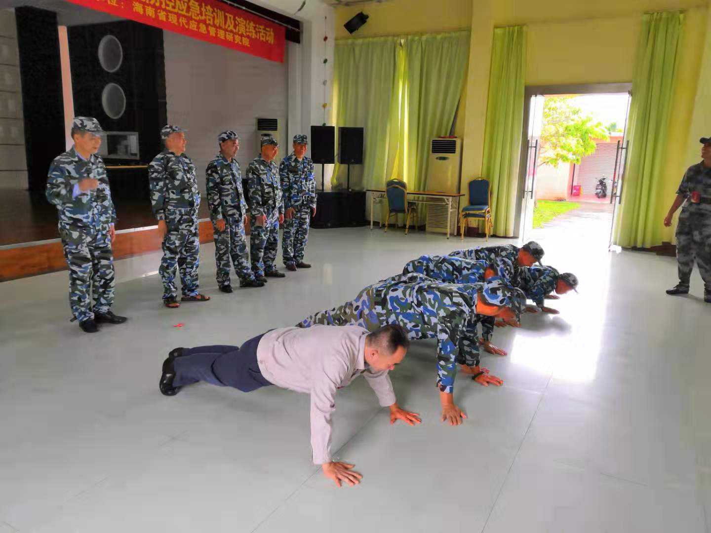 图片关键词