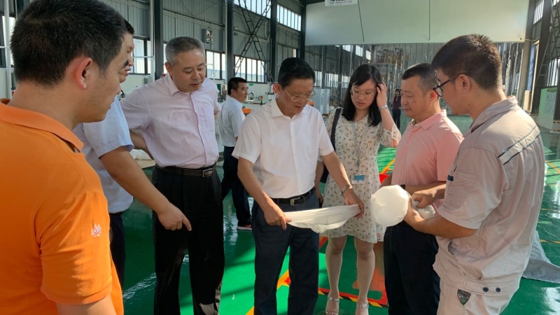 省国资委到海控能源充电站和全生物降解项目开展调研