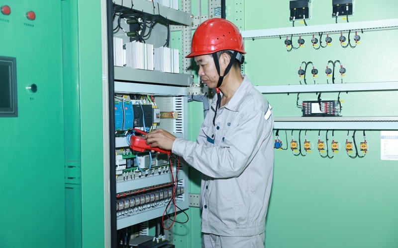 【英雄榜】冯义军：勤恳敬业担重任 认真细心化风险