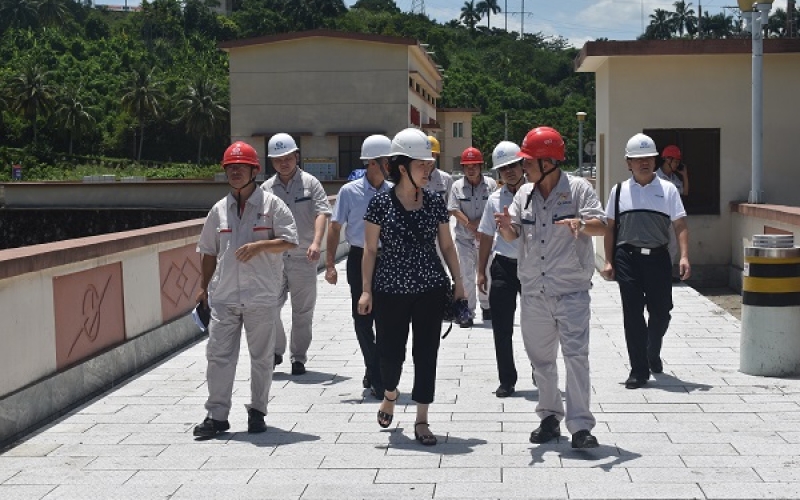 省国资委督导检查组到牛路岭分公司开展庆祝建党一百周年期间安全稳定工作督导检查